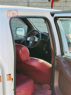 نيسان نافارا